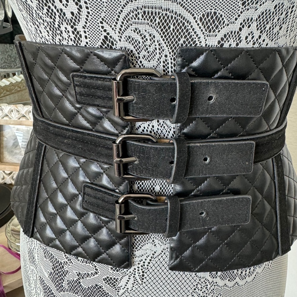 BCBG Maxazria corset belt size small